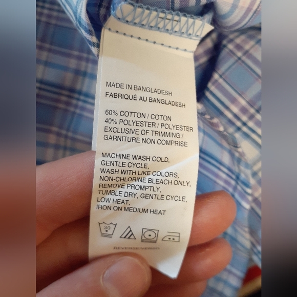 Mens' NWT Izod brand dress shirt - size medium - Picture 6 of 6